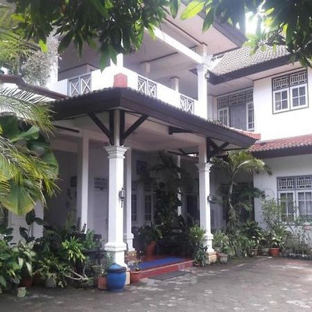 Hotel Airlangga Mataram Exteriér fotografie