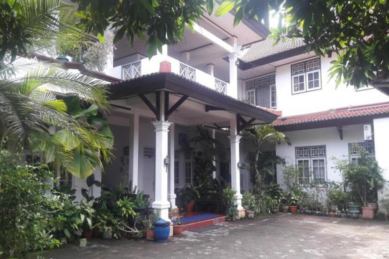 Hotel Airlangga Mataram Exteriér fotografie
