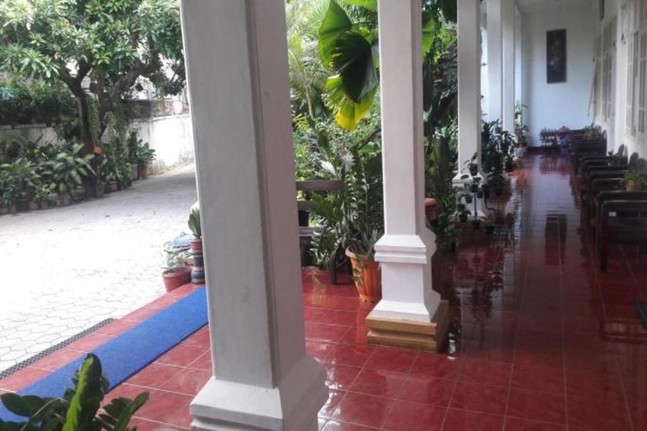 Hotel Airlangga Mataram Exteriér fotografie
