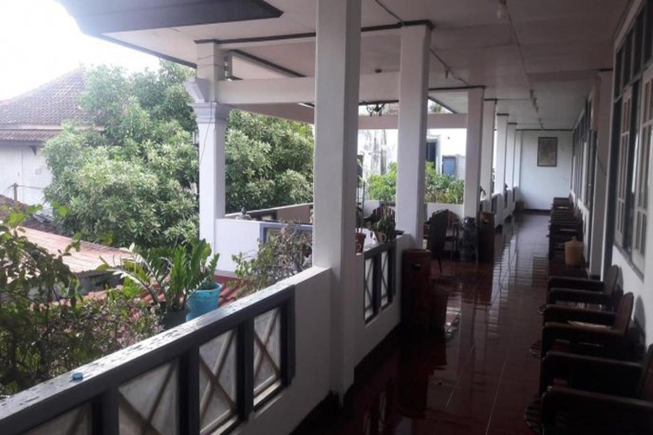 Hotel Airlangga Mataram Exteriér fotografie