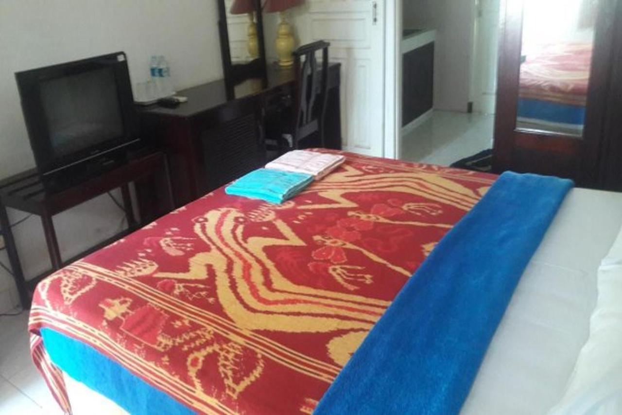 Hotel Airlangga Mataram Exteriér fotografie
