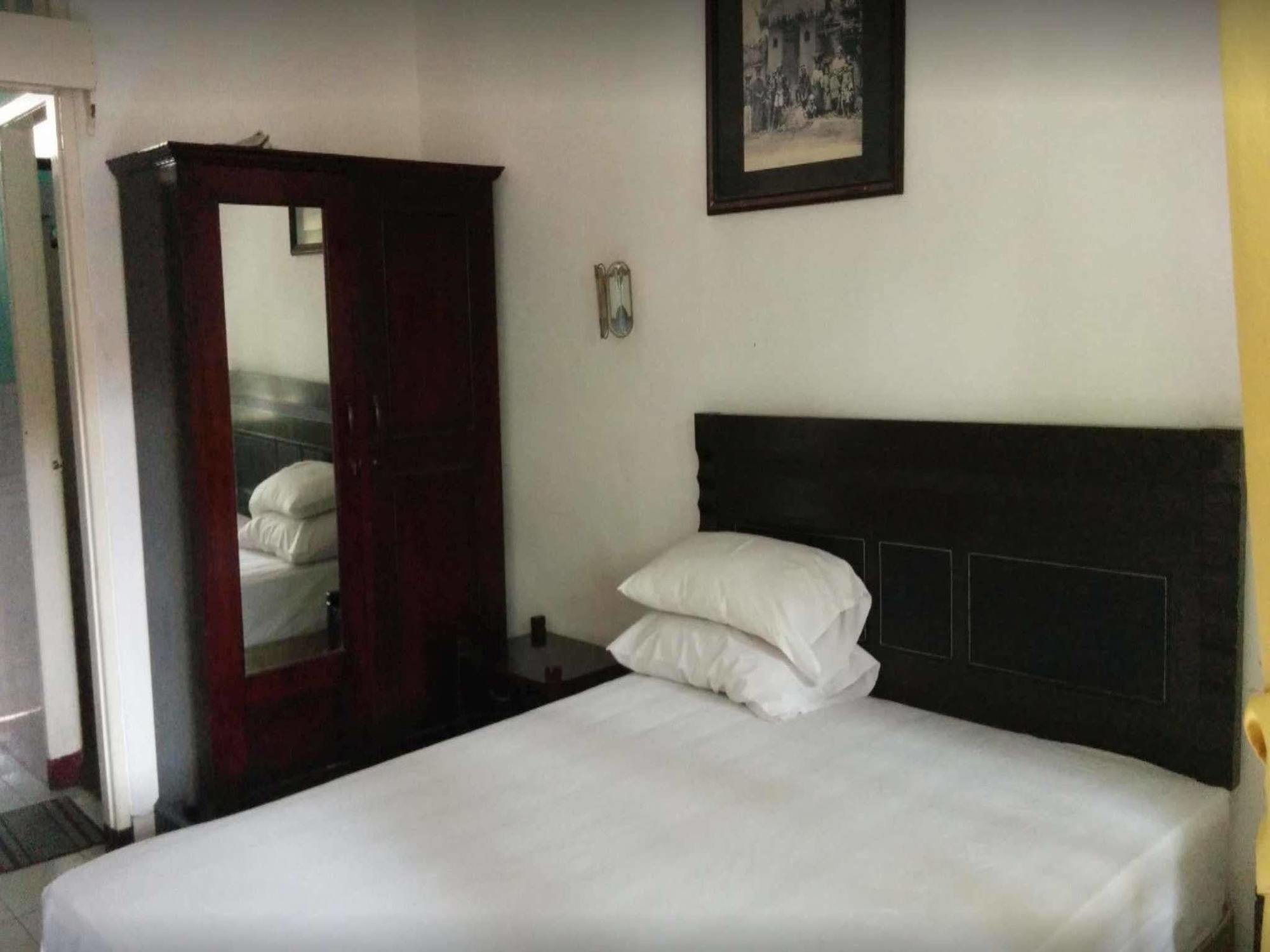 Hotel Airlangga Mataram Exteriér fotografie